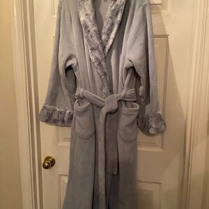 Midnight by Carole Hochman Plush blue Robe